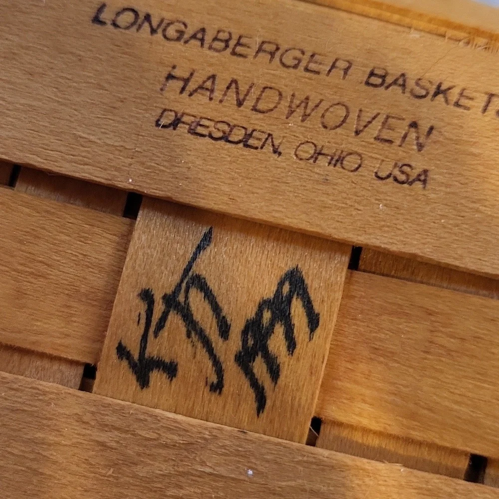 Longaberger 1999 Dresden Basket with Handle and 2 Liners